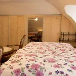 Pensjonat Zemianska Kuria Vachtar 3*