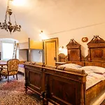 Pensjonat Zemianska Kuria Vachtar Kralova Lehota