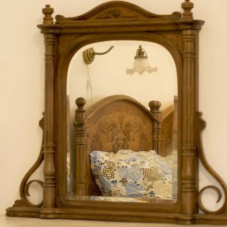 Zemianska Kuria Vachtar