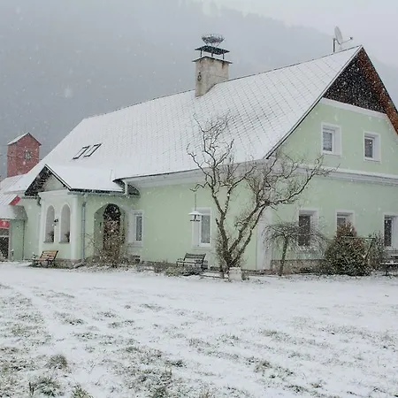 Zemianska Kuria Vachtar Gæstehus