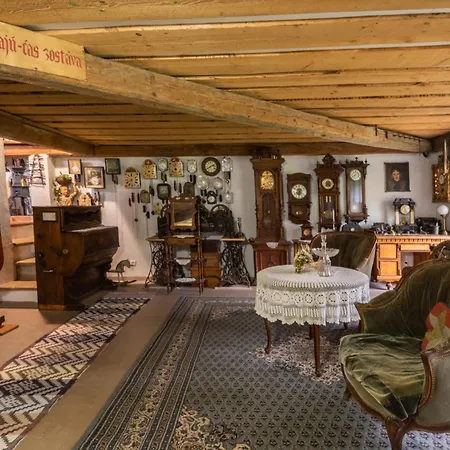 Gæstehus Zemianska Kuria Vachtar 3*