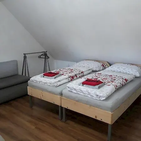 Zemianska Kuria Vachtar 3* Kralova Lehota