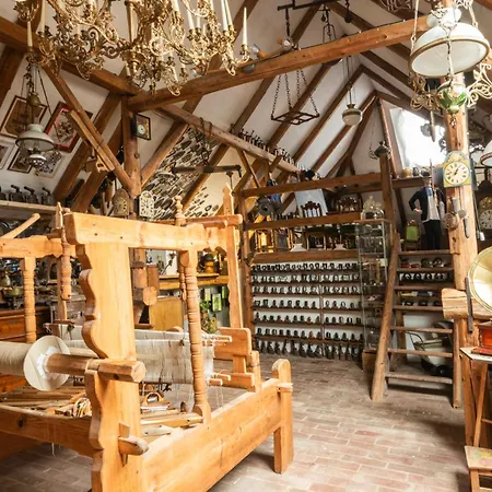 Gæstehus Zemianska Kuria Vachtar 3*