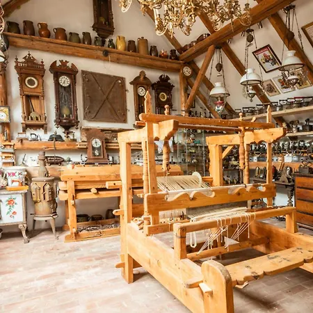 Gæstehus Zemianska Kuria Vachtar Kralova Lehota