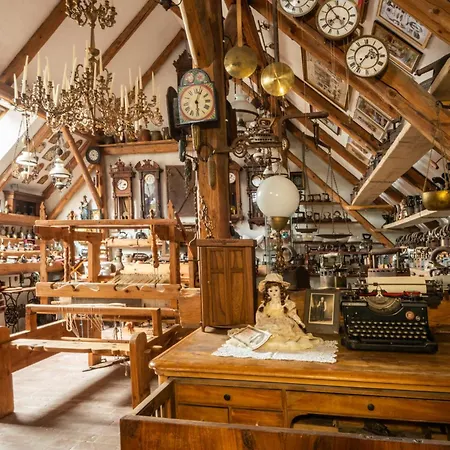 Zemianska Kuria Vachtar Kralova Lehota