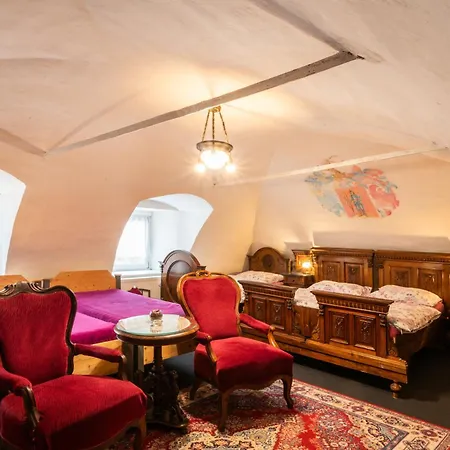 Gæstehus Zemianska Kuria Vachtar