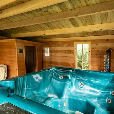 Zemianska Kuria Vachtar Gæstehus Kralova Lehota