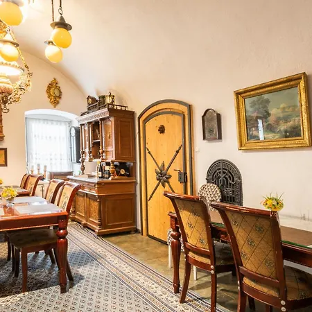 Zemianska Kuria Vachtar Kralova Lehota