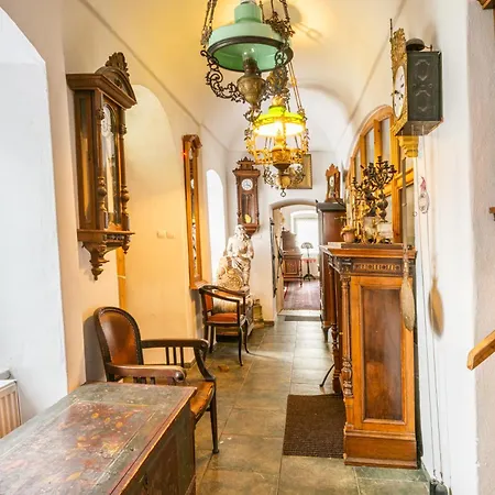 Zemianska Kuria Vachtar Gæstehus 3*