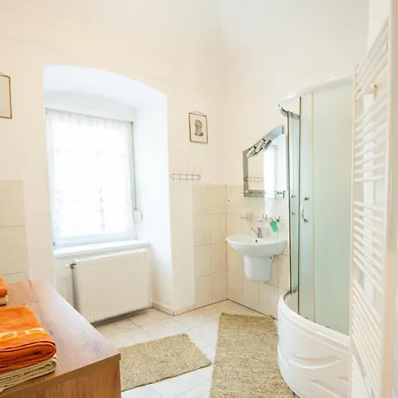 Zemianska Kuria Vachtar 3* Kralova Lehota