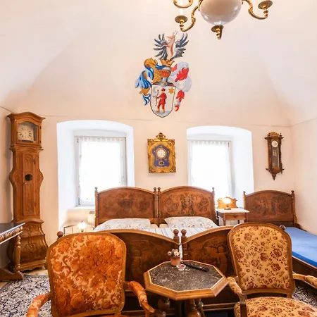 Zemianska Kuria Vachtar Gæstehus