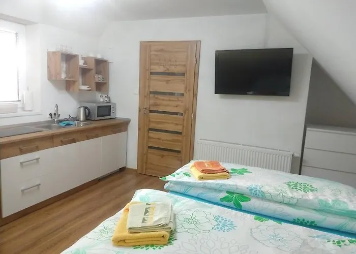 Konukevi Zemianska Kuria Vachtar