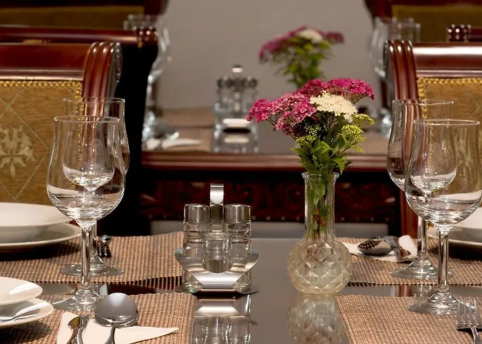 Zemianska Kuria Vachtar 3*