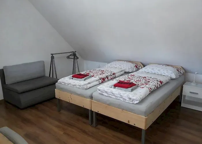 Zemianska Kuria Vachtar 3* Kralova Lehota