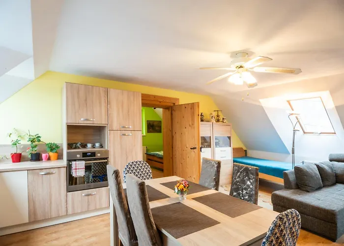 Zemianska Kuria Vachtar 3* Kralova Lehota