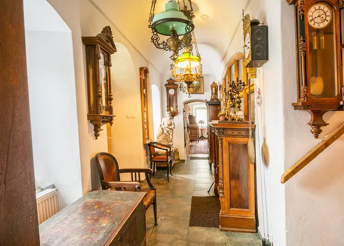 Zemianska Kuria Vachtar Konukevi 3*