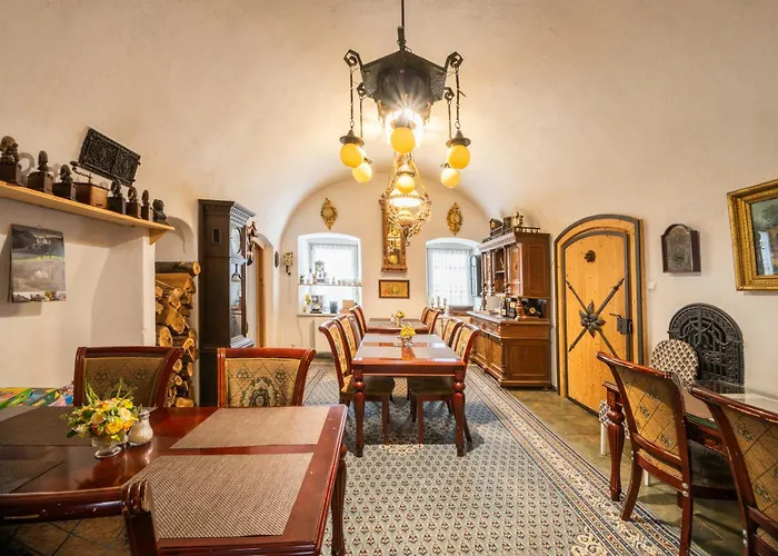 Zemianska Kuria Vachtar