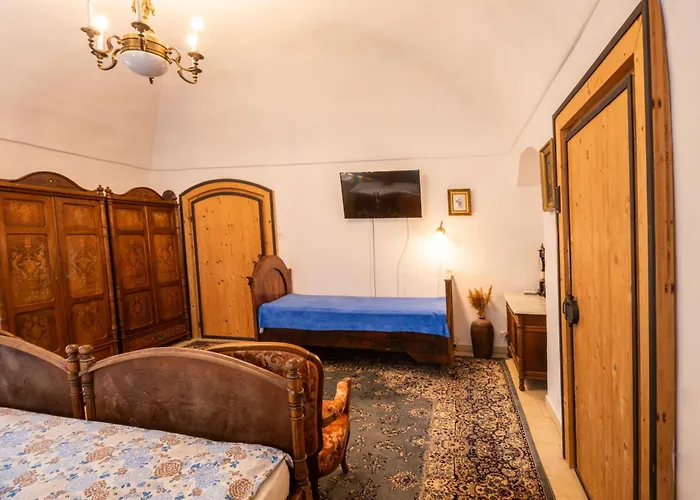 Konukevi Zemianska Kuria Vachtar 3*